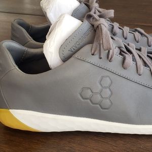 VIVO NATURAL grey leather